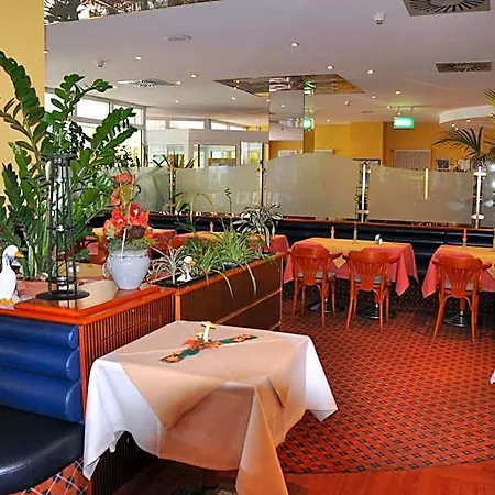 法尔肯斯坦酒店 酒店